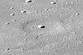 顶部坐落了唐娜陨石坑的“柯西·奥米伽丘”，静海