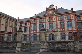 弗朗索瓦一世高级中学（法语：Lycée François-Ier (Fontainebleau)）