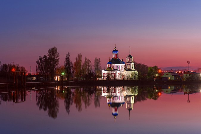 图为位于乌克兰顿涅茨克州斯拉维扬斯克的复活教堂。今天是乌克兰独立日。