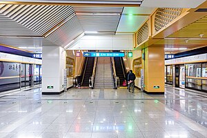 郎辛庄站站台
