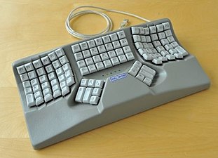 麥儀（Maltron）曲面鍵盤採用自家發明的Malt配置