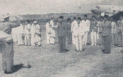 Sukarno at Maguwo airfield (1949)