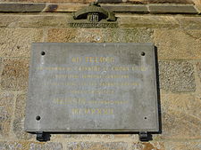 The plaque on the chevet