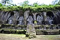 在巴厘岛吉安雅县的古农·卡威神庙（英语：Gunung Kawi）（11世纪）