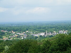 The village seen from Mont Castre