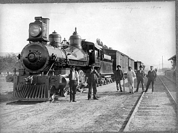 Toluca Flyer train at Lankershim Station c. 1900