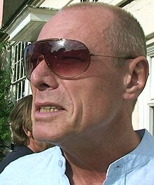 O'Malley at The Three Mariners, Faversham in 2008