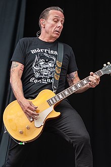 Baker performing with Bad Religion in 2018