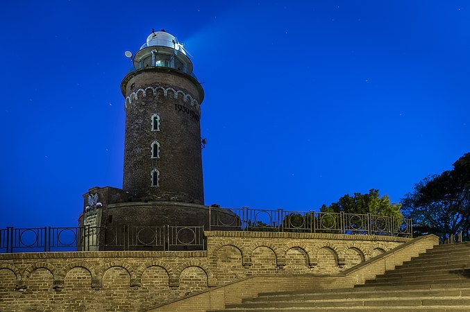 图为波兰在波罗的海海岸上的科沃布热格灯塔。