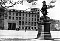 1939年于旁侧所建立的新总理府，雕塑为腓特烈大帝