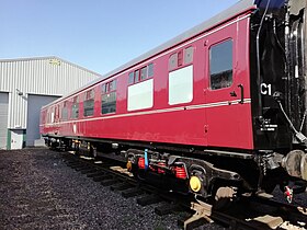 中诺福克铁路（英语：Mid Norfolk Railway）所使用并翻修的英国铁路1型客车“带小型饮食柜台开放式二等座车/守车合造车”，2020年5月1日拍摄。