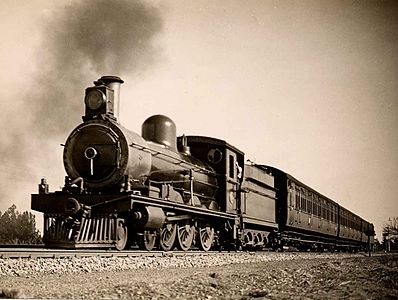 Class 6B approaching Dallas from Wattles, Transvaal, c. 1934