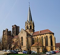 圣母升天教堂（法语：Église Notre-Dame-de-l'Assomption de Rouffach）
