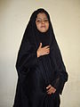 穿着传统伊斯兰头巾的阿拉伯穆斯林女孩