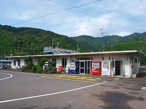 土佐佐賀車站外貌，攝於2010年7月10日