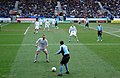 富咸於2004/05年度足總盃賽事穿着淺藍色作客球衣對保頓。