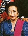 Ainun Habibie, the late former Indonesian first lady in blue Javanese kebaya (1998)