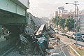 在阪神大地震受损的高架桥
