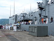 2013年中正军港营区开放活动，开放游客登舰的子仪军舰，摄于12号码头右舷舷梯前。