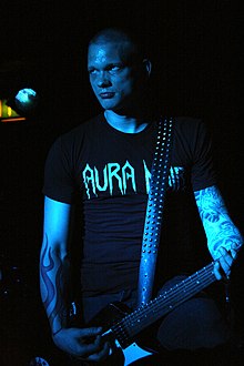 Pete Evil, during a concert in London (2007)