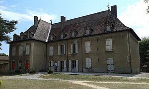 欧特里沃城堡（法语：Château de Hauterives (Drôme)）