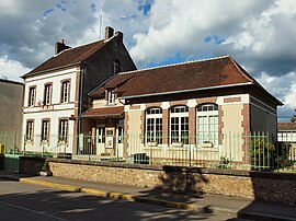 The town hall in Sépeaux-Saint-Romain