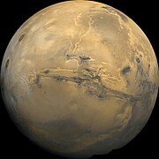 以水手谷为中心的火星全景图，由海盗号拍摄。注意，这张照片点击数次可以放大。