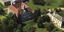 Premstätten Castle and chapel