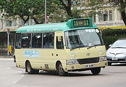 2016年起投入服務的Coaster綠色專綫小巴（19座位）