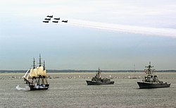1997年7月21日，宪法号在封存了116年之后，首度在没有其他船只的辅助下以自身的风帆受力航行于马萨诸塞湾并发射礼炮。当天随扈的船舰为护卫舰哈利伯顿号（英语：USS Halyburton (FFG-40)）（中）与导弹驱逐舰拉梅奇号（右），空中则有隶属于蓝天使的F/A-18战机进行编队表演。