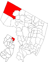 Location of Mahwah in Bergen County highlighted in red (right). Inset map: Location of Bergen County in New Jersey highlighted in red (left).