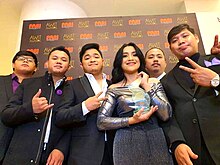 This Band members (from left to right), Ar-Em Gubat, Melvin Carson, Euwie Loria, Andee Manzano, John Macaranas, and Mikki Galvan.