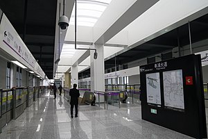 奉浦大道站站台