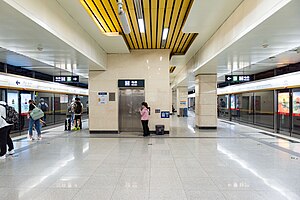 潞城站的站台