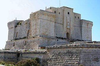 圣卢奇安塔（英语：Fort San Lucian），它阻止了奥斯曼人在马尔萨什洛克湾登陆