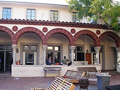 Ricketts House courtyard in 2008