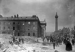 The shell of the GPO after the Rising; Nelson's Pillar can be seen on the right.