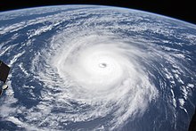 8月7日，国际太空站拍下飓风赫克托的照片