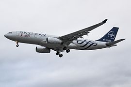 披有天合联盟涂装的东航空中客车A330-200型客机