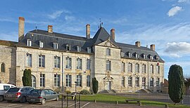 The town hall in Saint-Bris-le-Vineux