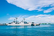 停泊于海军马公基地测天岛军港，摄于2015年。