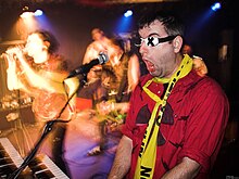 The Epoxies playing in Münster, (Germany) on March 10, 2007. FM Static in the foreground.