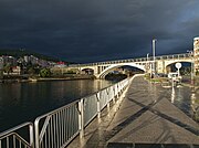 巴萨桥（Barca Bridge）