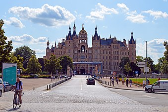 Schwerin Palace front view