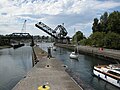 由巴拉德船闸（英语：Ballard Locks）望向鲑鱼湾大桥