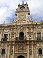 Detail of the principal facade of the Hostal de San Marcos