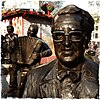 Bust of Johnny Jordaan; photo by Nils Emmink, Amsterdam