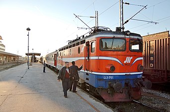 The Balkan Express in Niš. The JŽ class 441 locomotive takes over for the third and final electrified stretch to Belgrade.