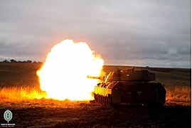 Leopard 1A5 in night shooting exercise