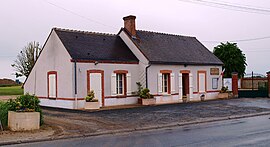 The town hall in Saint-Hilaire-sur-Puiseaux
